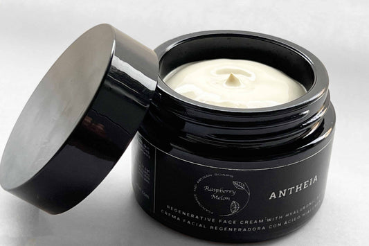 Antheia – Crema Facial Regeneradora con Ácido Hialurónico para Pieles Maduras