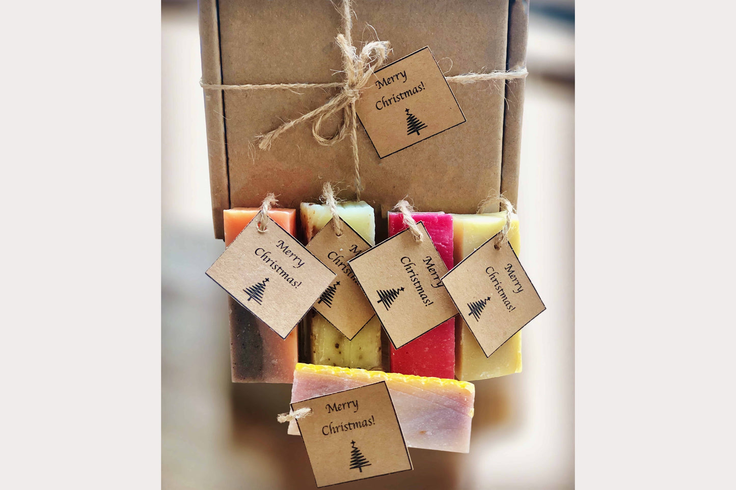 Secret Santa – Caja Regalo Amigo Invisible con 5 Jabones Artesanales