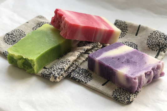 Pack "Botánico" – Jabones Artesanales de Aloe Vera, Lavanda y Rosa Mosqueta