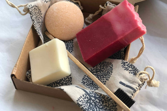 Pack "Sostenible" – Jabón, Champú, Desodorante y Cepillo de Dientes