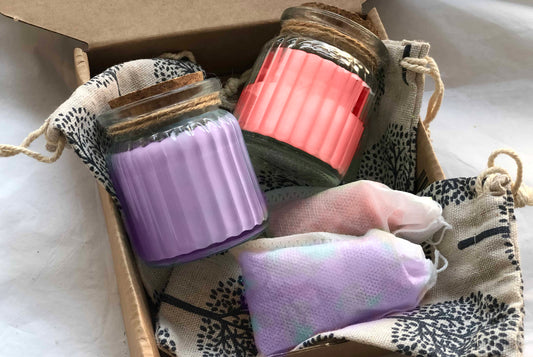 Pack "Aromas de Primavera" – Velas de Soja y Jabones de Armario con Aromas Florales